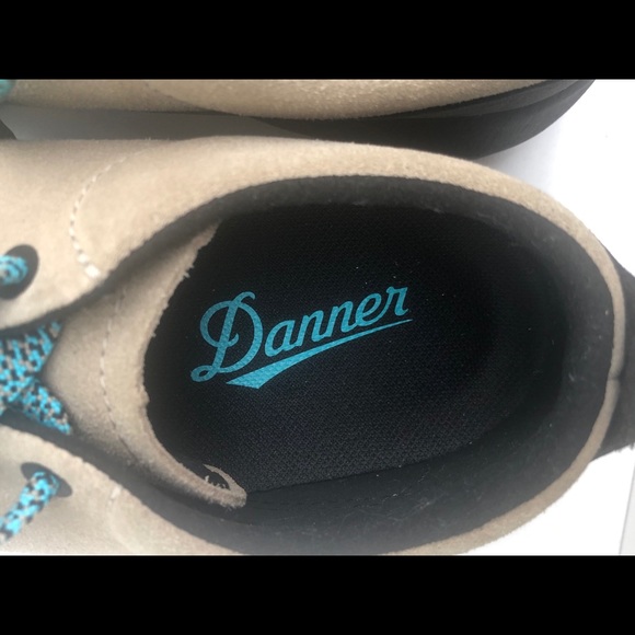 Danner 🆕 size 7.5 M 3” Caprine Low Suede Plaza Taupe athletic shoe - Picture 12 of 12